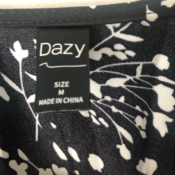 Dazy Elegant Black Floral Midi Dress With Ruffled Sleeves/Thick Lining
Size-M - Picture 3 of 10